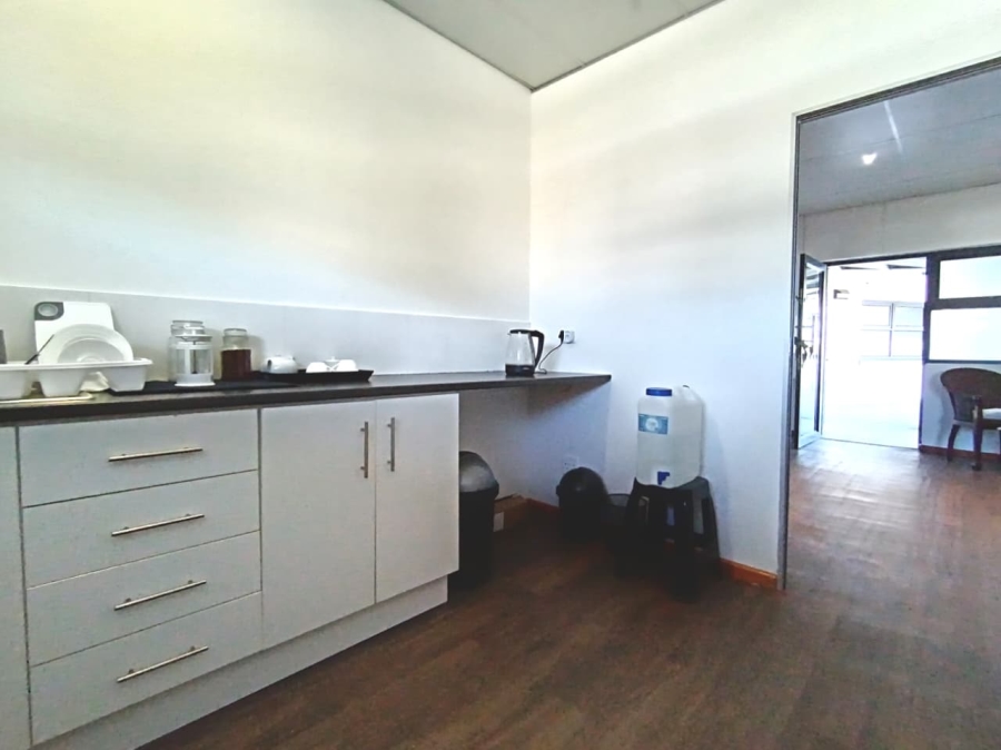 To Let Commercial Property for Rent in Fairview Eastern Cape